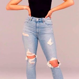 NWT Abercrombie and Fitch Curve H/R Skinny Jeans